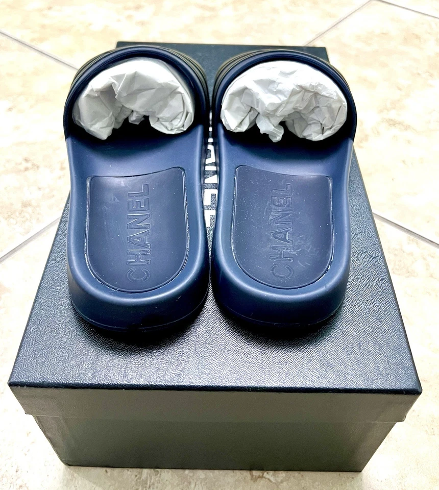 Chanel Mules Slides Sandalias Azul/Dorado Talla EU 37 US 5.5 Auténticas Foto 4 de 4