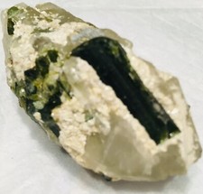 Magnifique Tourmaline Naturelle Vert Foncé Dans Neige Quartz Terre Énergie Accordée Amour