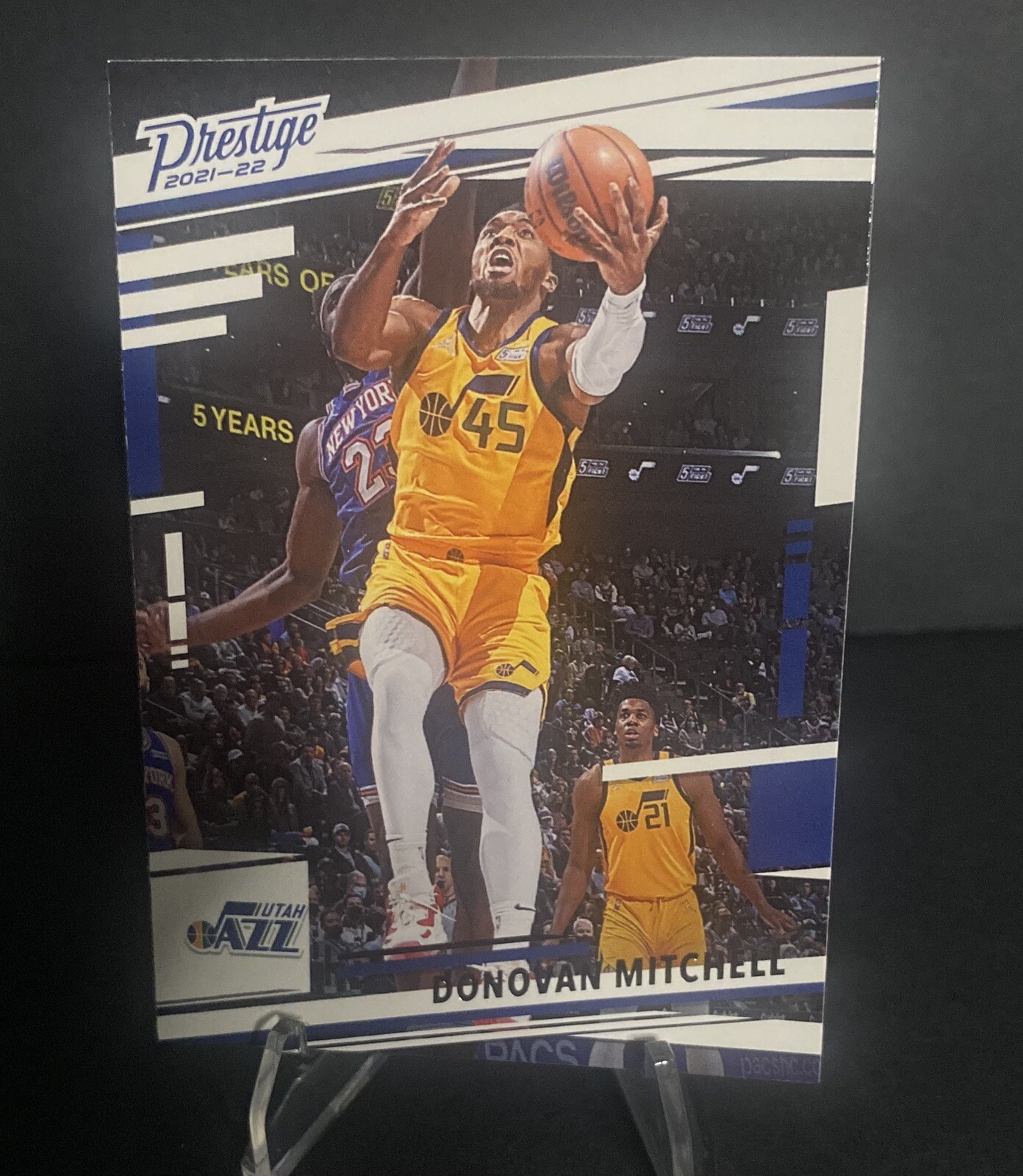 2021-22 Panini-Chronicles Prestige Donovan Mitchell #68 Utah Jazz