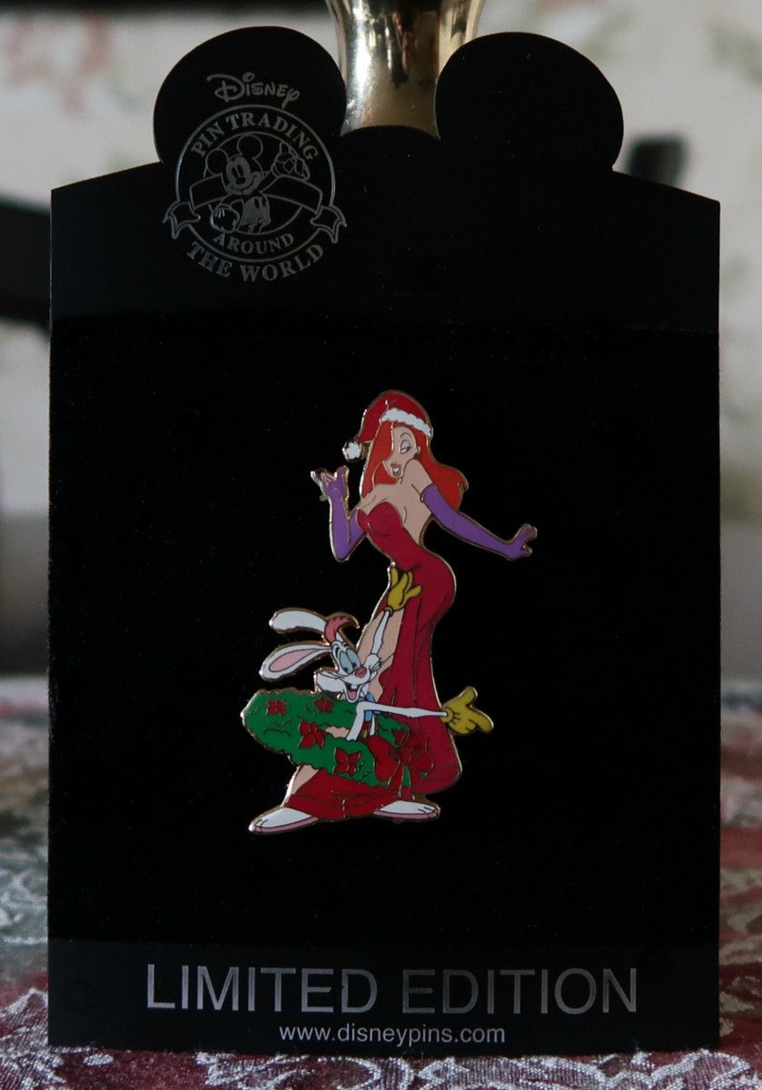DISNEY SANTA JESSICA & ROGER RABBIT Christmas Wreath LE 100 PIN
