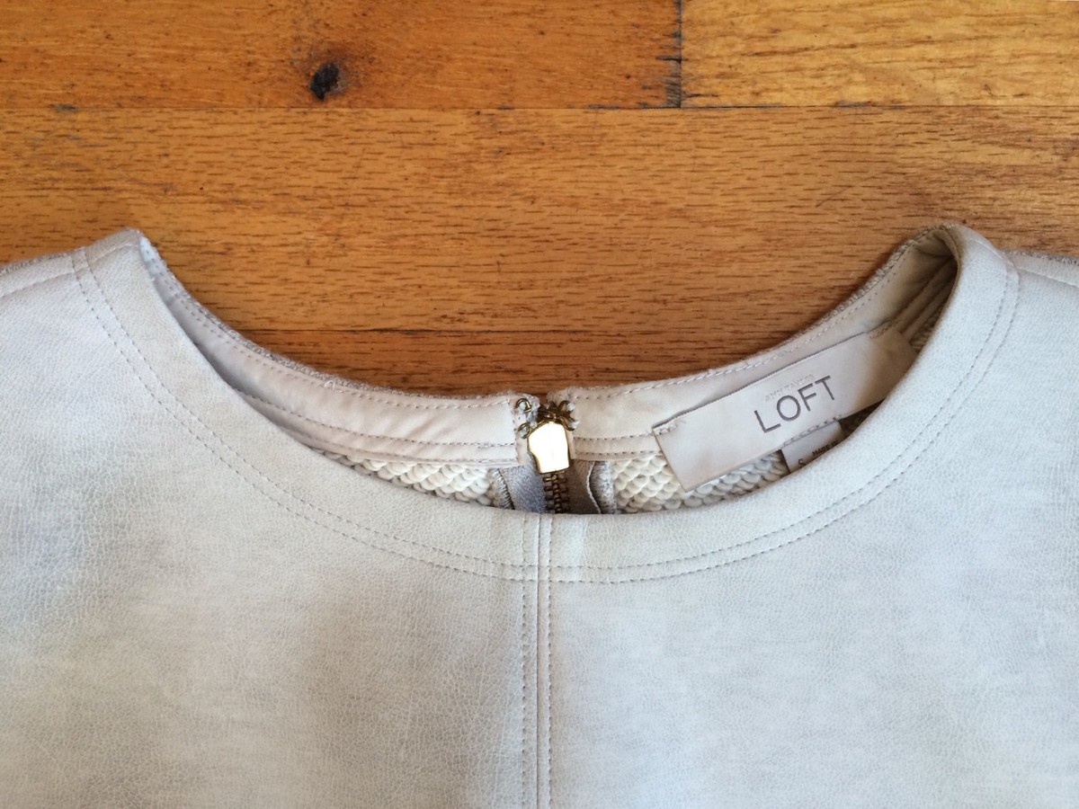 T-shirt Ann Taylor LOFT Gris Effet Cuir - Manches Courtes - Taille S - Parfait état