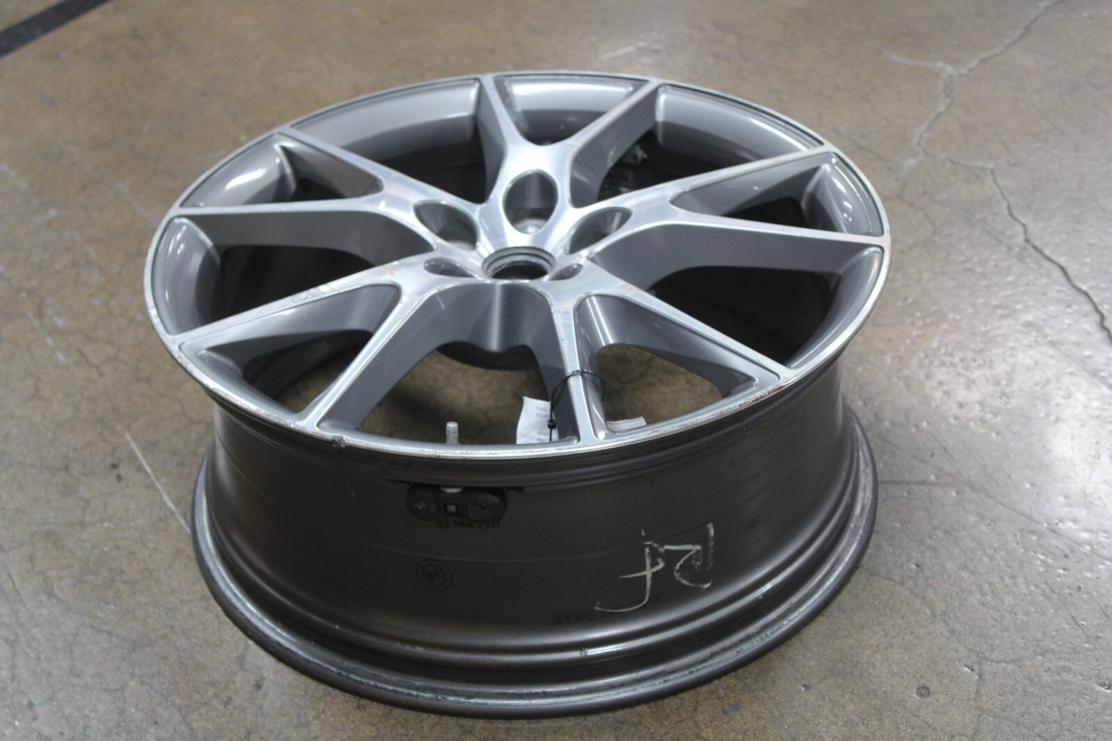 Ferrari California, Front Wheel 20", 10 Spoke, Used, Damaged, P/N 242156