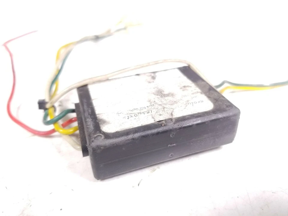 Módulo de luz de freio traseira 2001 Aprilia Falco SL1000 frete grátis - Imagem 4 de 4