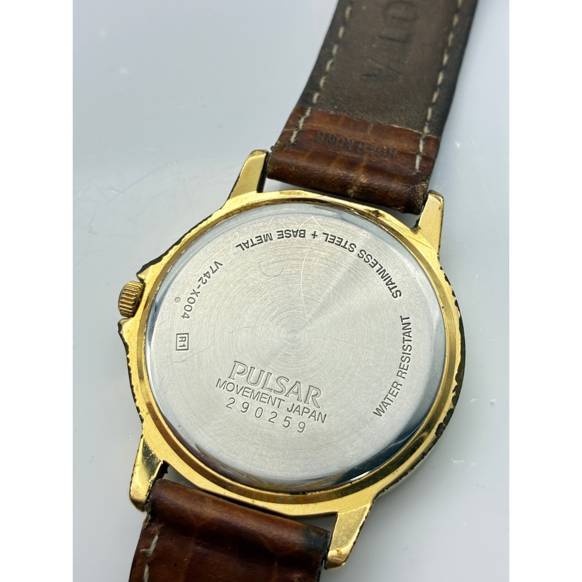 Pulsar V742-X004 Gold Tone Date Watch Brown Leather Dakota Strap
