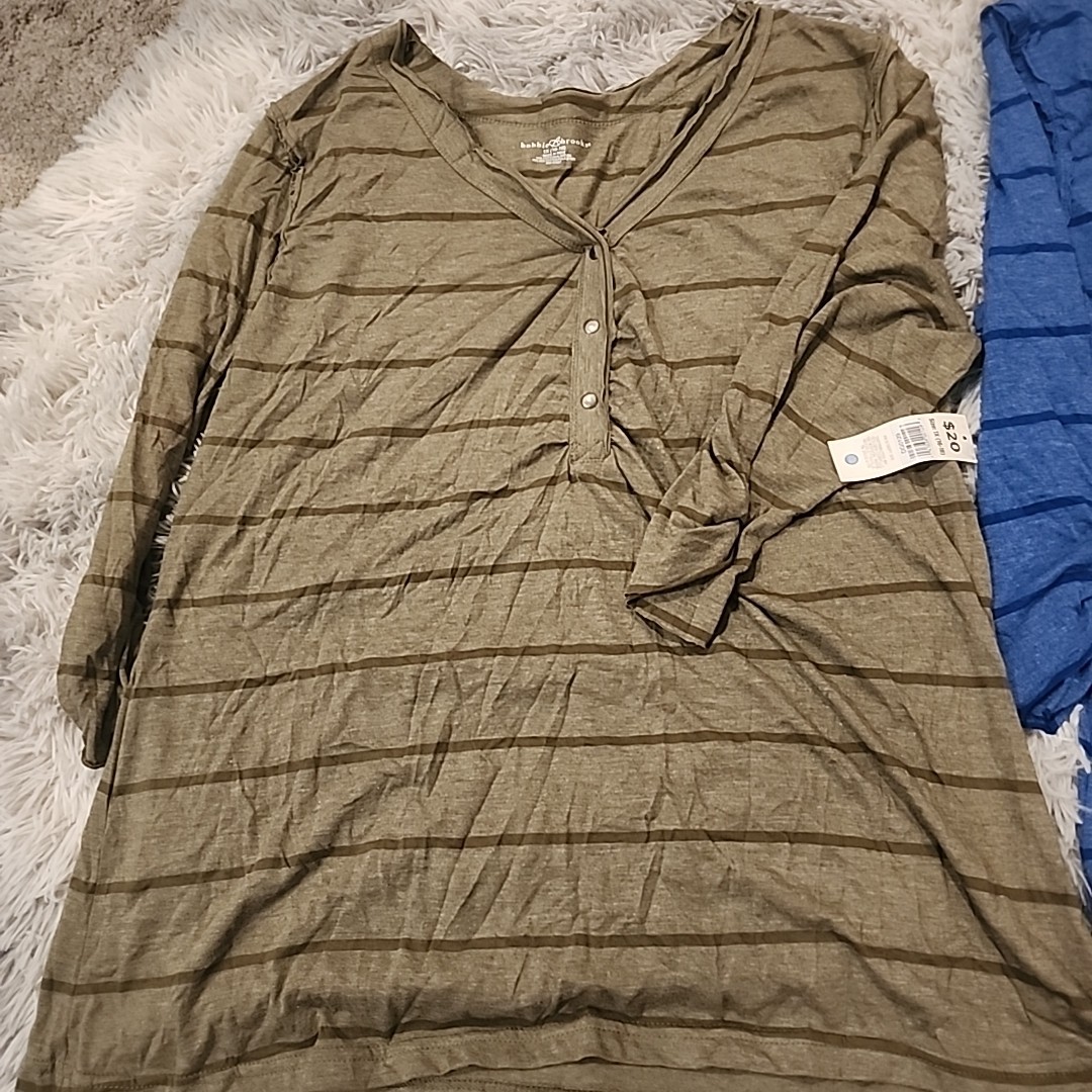 Lot Of 2 Bobbie Brooks Woman's Soft Casual  ¾ Sleeve Plus size 3x Vneck 