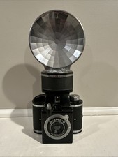 VINTAGE 1950s BEACON II CAMERA w/ FLASH  ERA FLASH BULB
