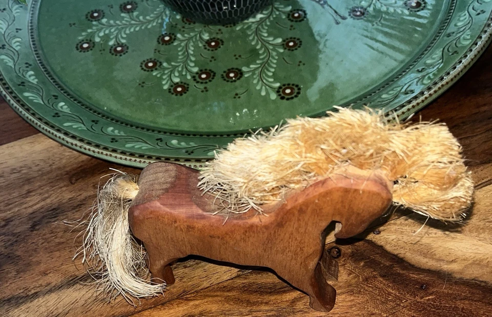 Ancien Petit Cheval en bois  suédois  vintage Scandinave - Photo 2/4