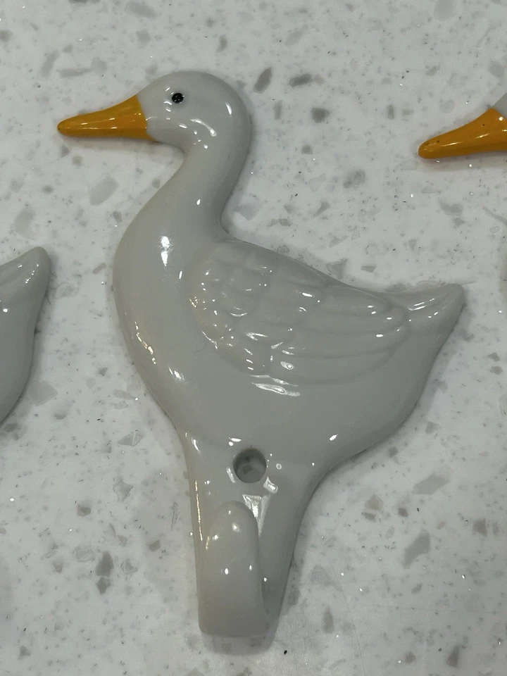 Juego De Colección 3 Ganchos Toalleros de Pared Cerámica Pato Animal De Granja Foto 3 de 4