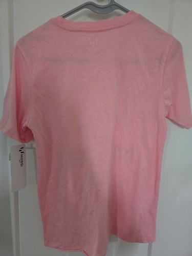 NEW Unisex Messi 'GOAT' Short Sleeve Graphic T-Shirt - Pink Large NWT - Picture 5 of 5