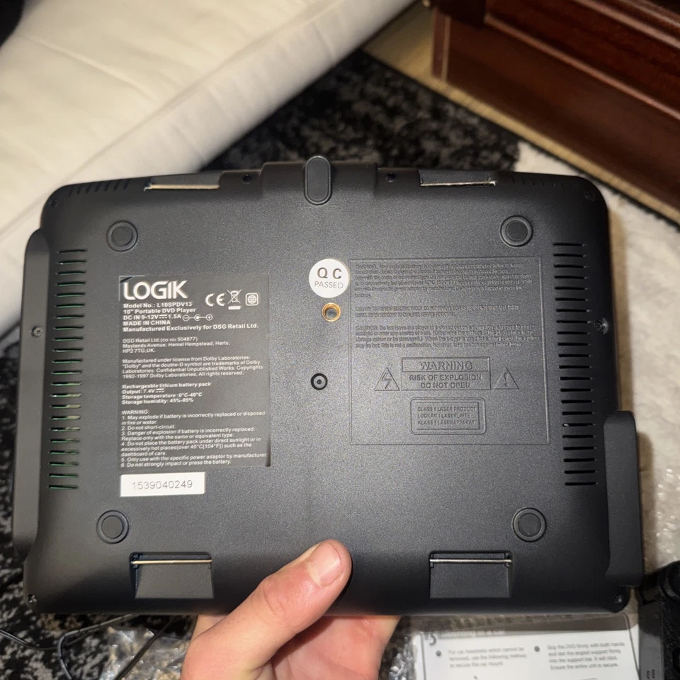 Logik L10SPDV13 Portable DVD Player 10” Swivel Screen With Remote untested   - Image 3 of 4
