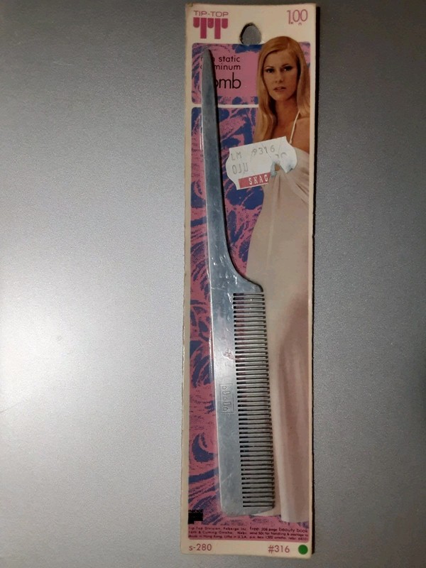 Vintage Aluminum Styling Comb! Non Static!  Unique old hard to find Item!