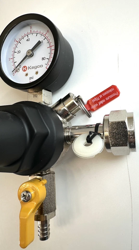 Regulador de CO2 Kegco Doble Calibre Grado Comercial Modelo KC YH-762 Foto 4 de 4