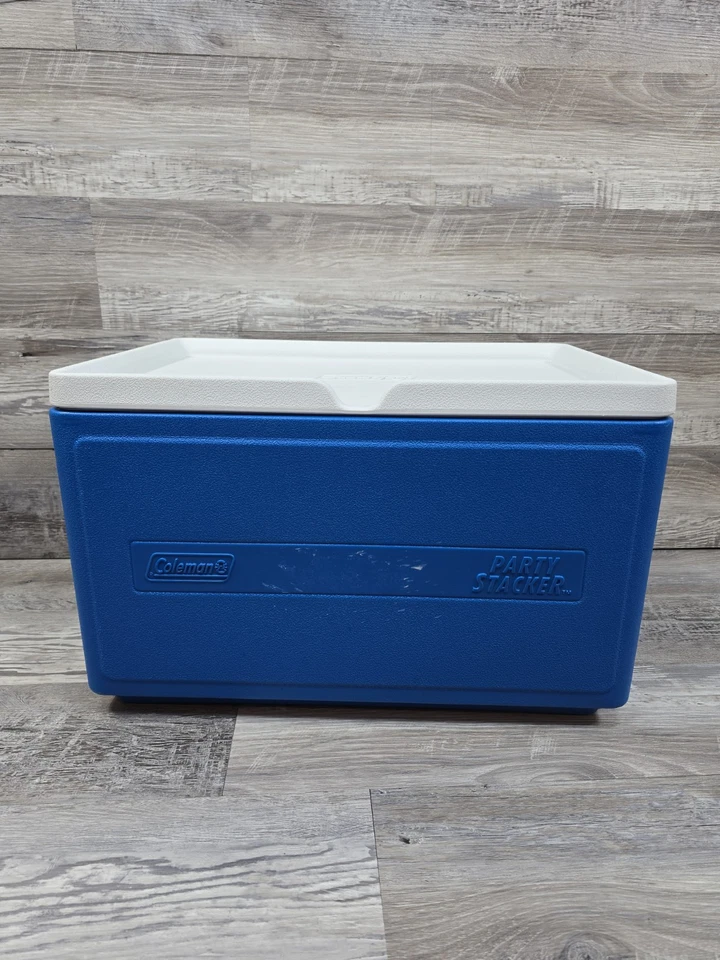Coleman Party Stacker 24 Can Cooler Stackable Ice Chest Model 6225 Blue - Image 4 of 4