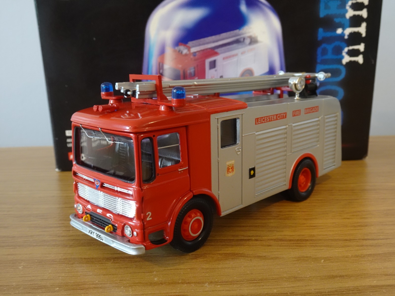 CORGI LEICESTER CITY FIRE BRIGADE AEC HCB ANGUS ENGINE TRUCK MODEL CC10304 1:50