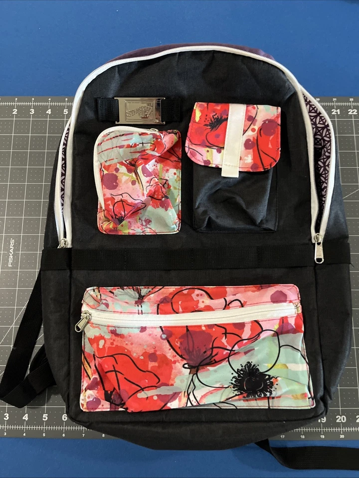 Stampin' UP On Stage Backpack Poppies Flowers Red & Black 15 x 12 - New - Image 2 of 4