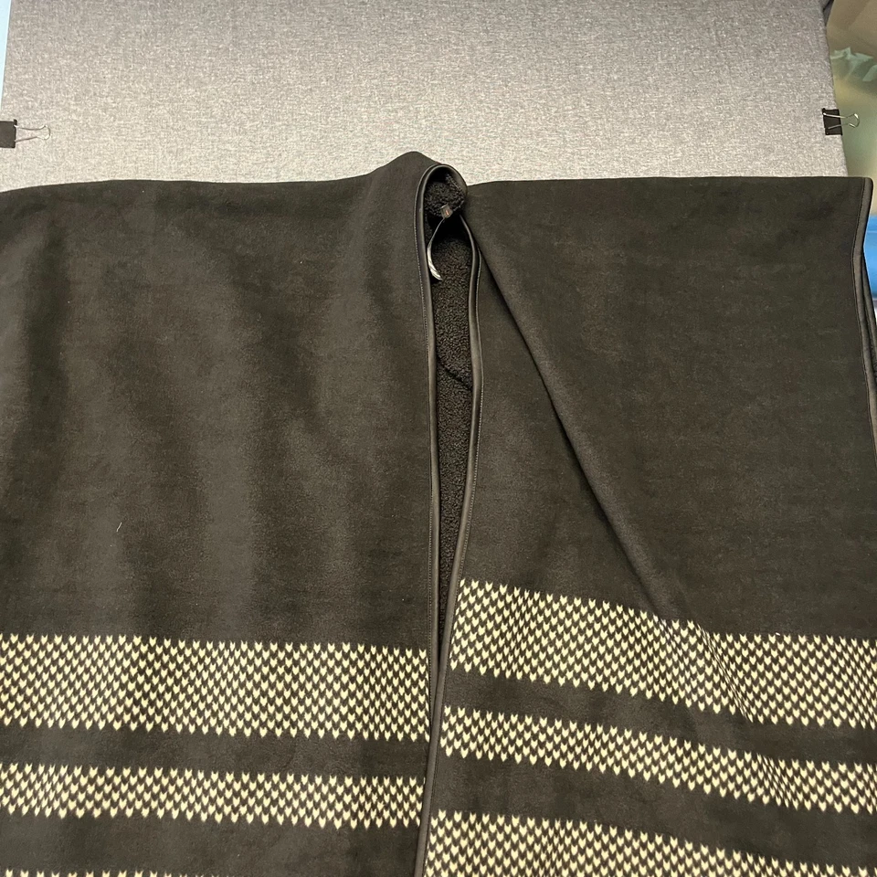 Ike Behar Womens Shawl Size One Black White Striped Fleece Poncho Wrap Cape Cozy Foto 2 de 4