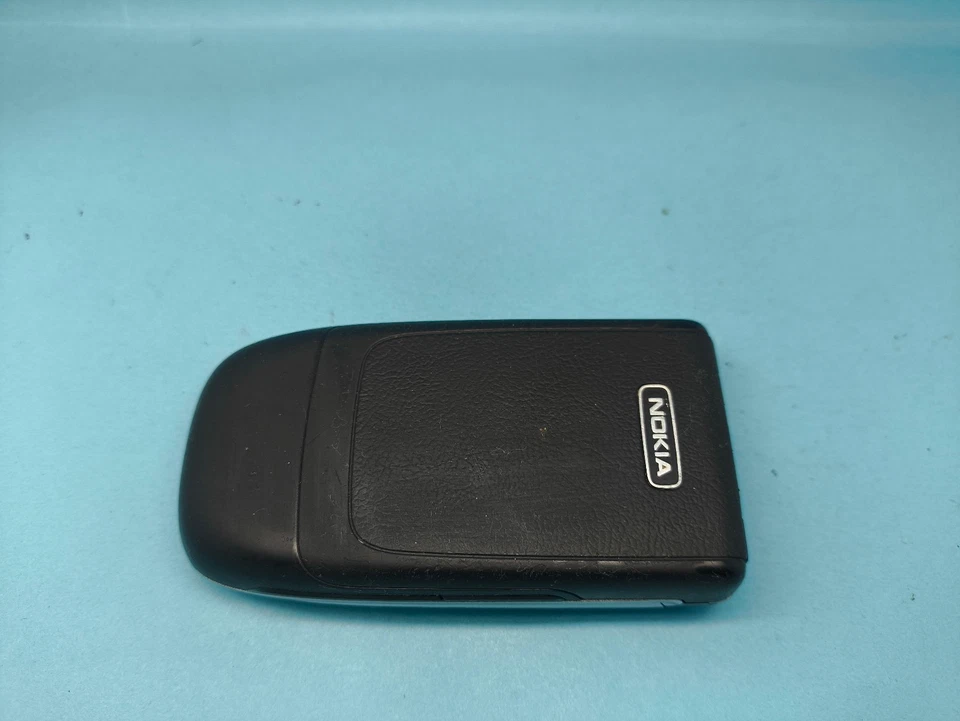 Nokia 6131 Unlocked Mobile Flip Phone - Image 4 of 4