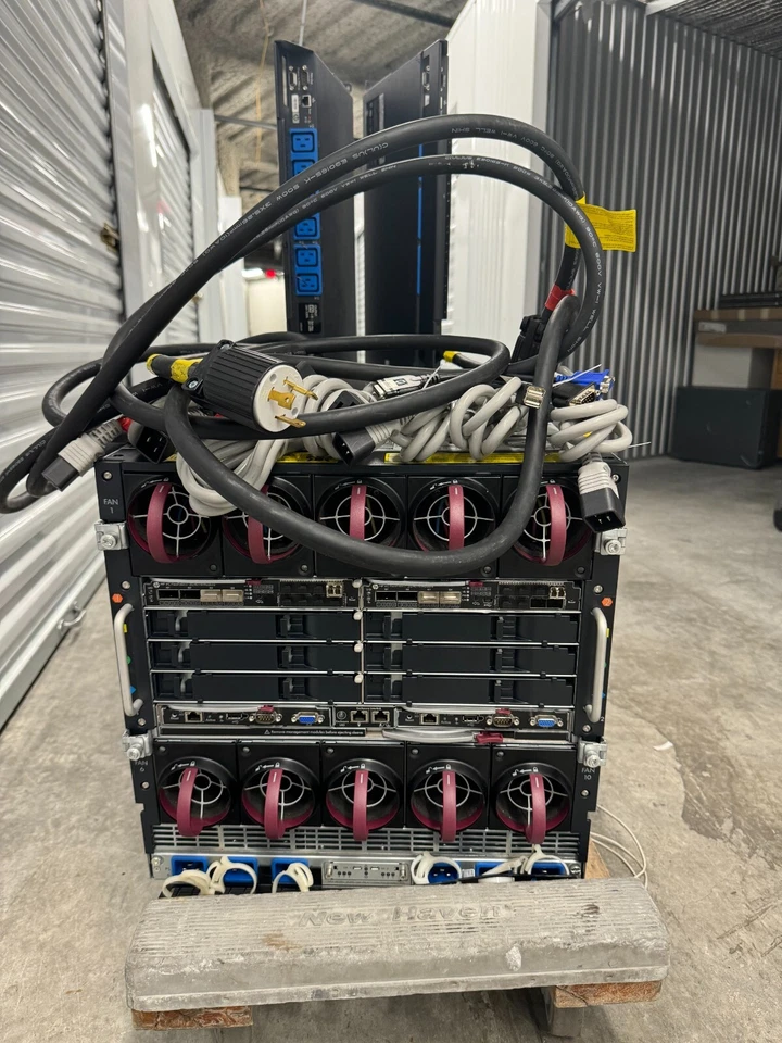 HP BladeSystem C7000 681844-B21 w/ 16* ProLiant BL460c Gen 9 Blades (SEE DESC) - Image 3 of 4