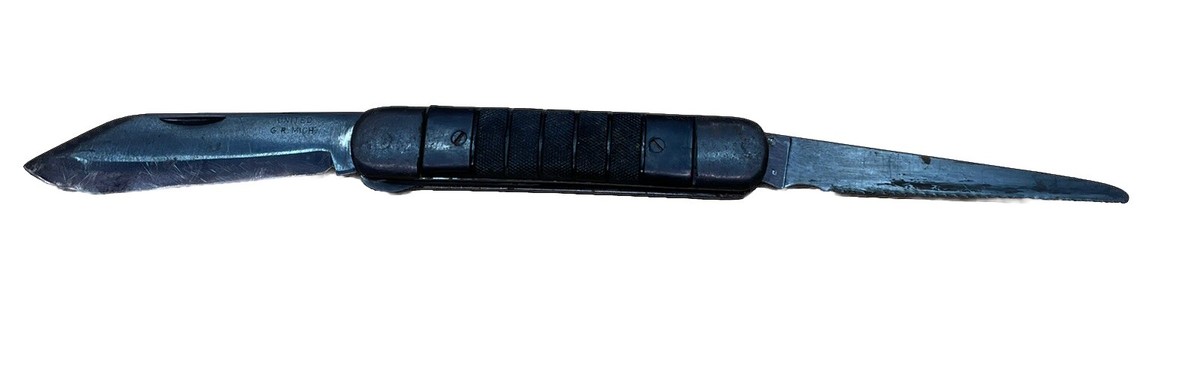 Vintage WW2 U.S.N. Pilots Folding Survival Knife (United G.R. Mich