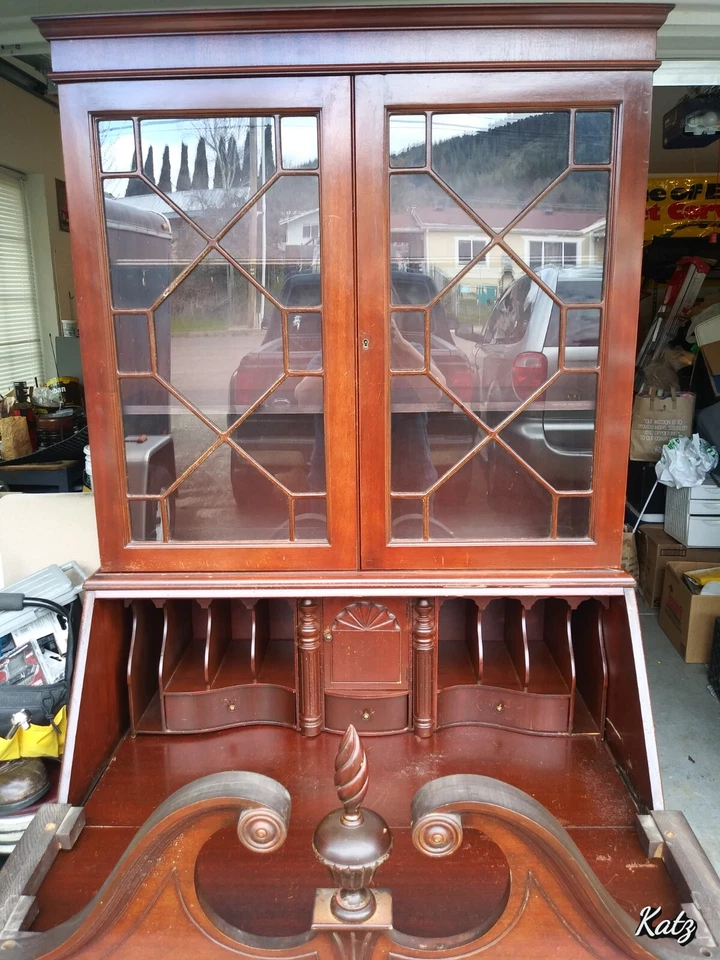 Большой антикварный секретарский стол из красного дерева со скрытой крышкой - Изображение 3 из 3