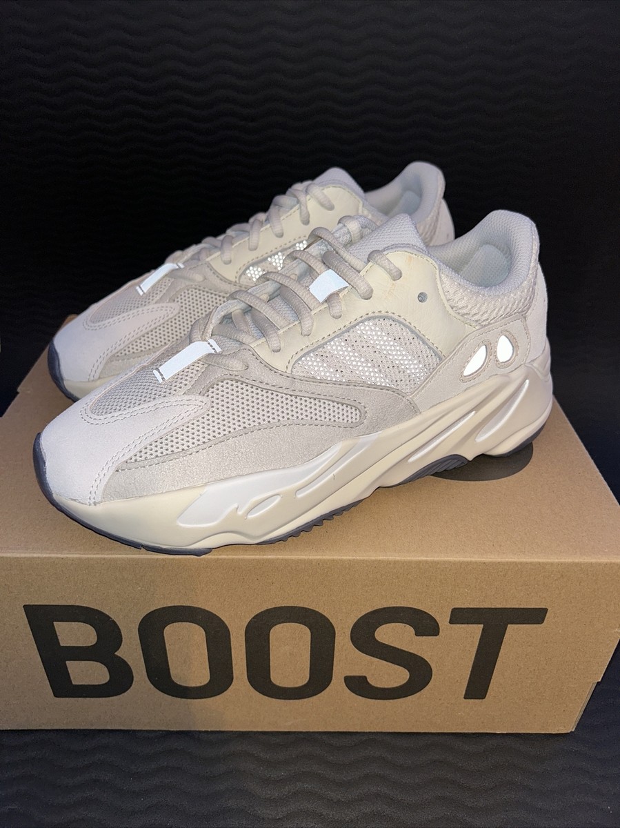 Size adidas Yeezy Boost 700 V1 Analog - Main Image