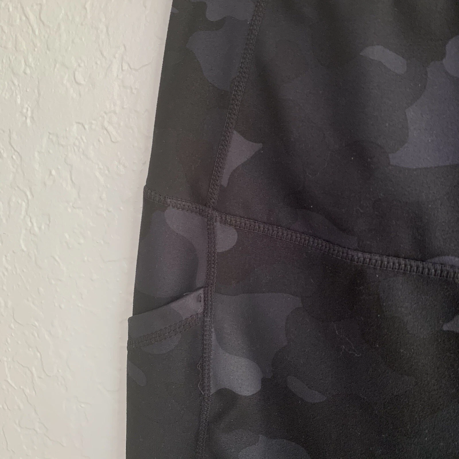 yogalicious lux camo pockets gym workout leggings