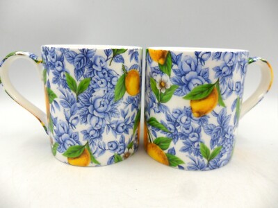Ein Paar gerade Tassen Zitronenblüten Design Bone China