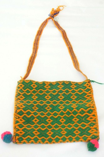 Small Handwoven Guatemalan Shoulder Bag - Picture 5 of 8