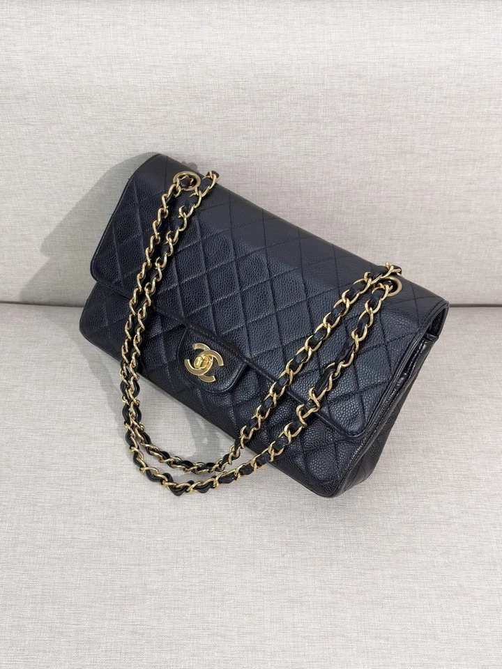 CHANEL Black Caviar Quilted Leather Classic Double Flap Medium GHW Series 6 24k - Image 4 of 4