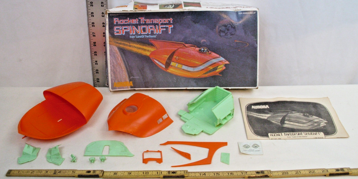 AURORA LAND OF THE GIANTS SPINDRIFT ROCKET TRANSPORT MODEL KIT