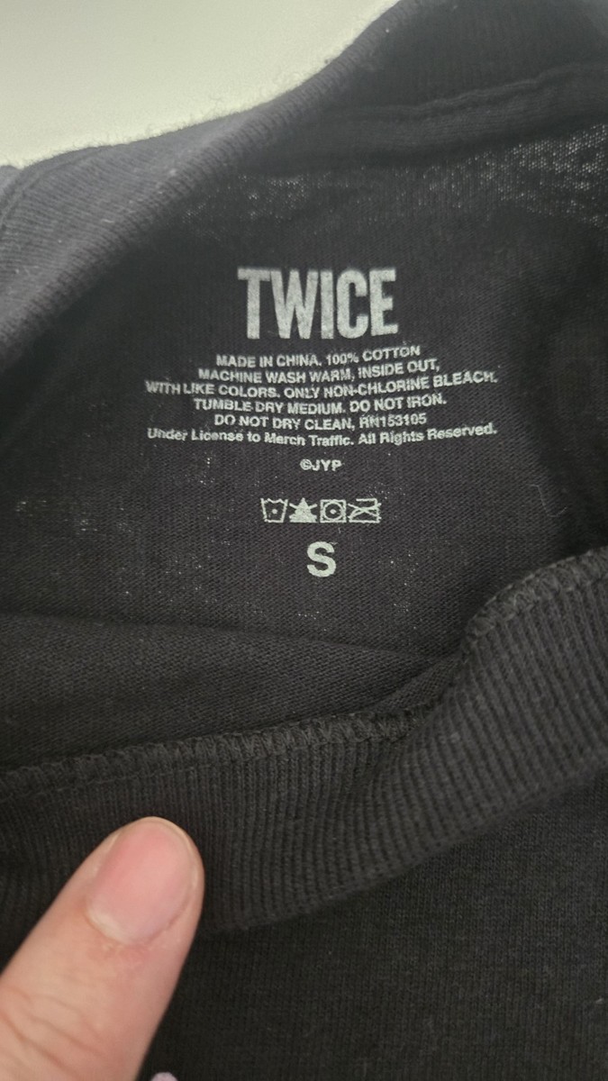 TWICE OFFICIAL LOLLAPALOOZA EXCLUSIVE HEADLINER TEE SIZE