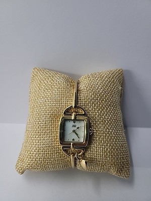 Vintage JLO Jennifer Lopez Wristwatch Watch Bracelet Gold Tone Heart Charm