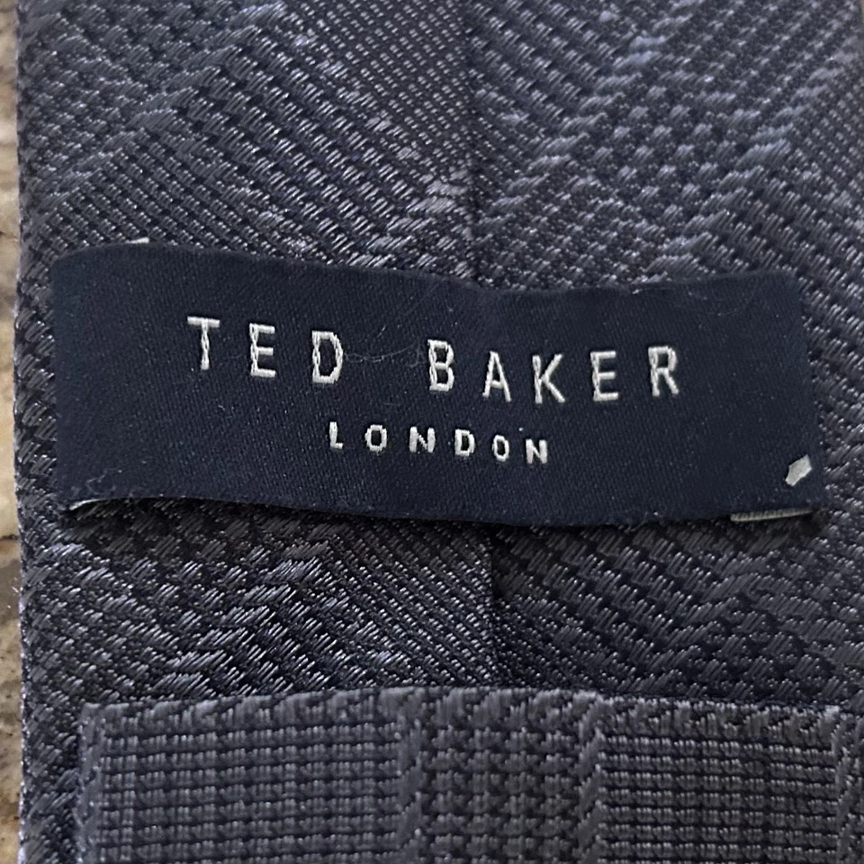 Gravata Ted Baker London 100% seda cinza xadrez 58 1/2 x 3 girafas - Imagem 3 de 4