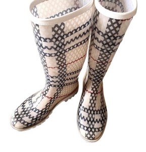 burberry white boots