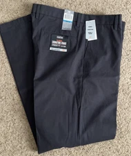 NWT DOCKERS Signature Khaki Straight Fit Flat Front Gray W/Blue Plaid-36 x 34