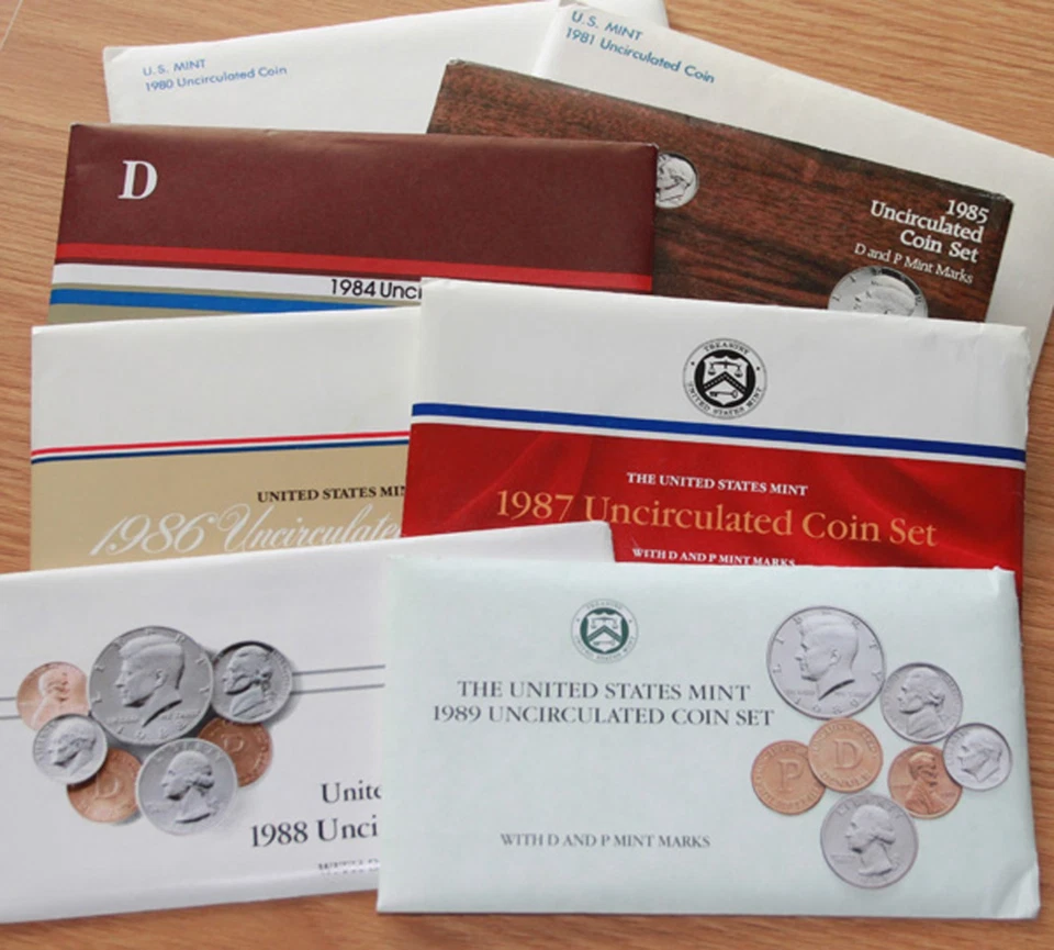 Decade 1980 - 1989 Annual US Mint Uncirculated P D Lot of 8 Sets with 86 Coins - Image 2 of 4