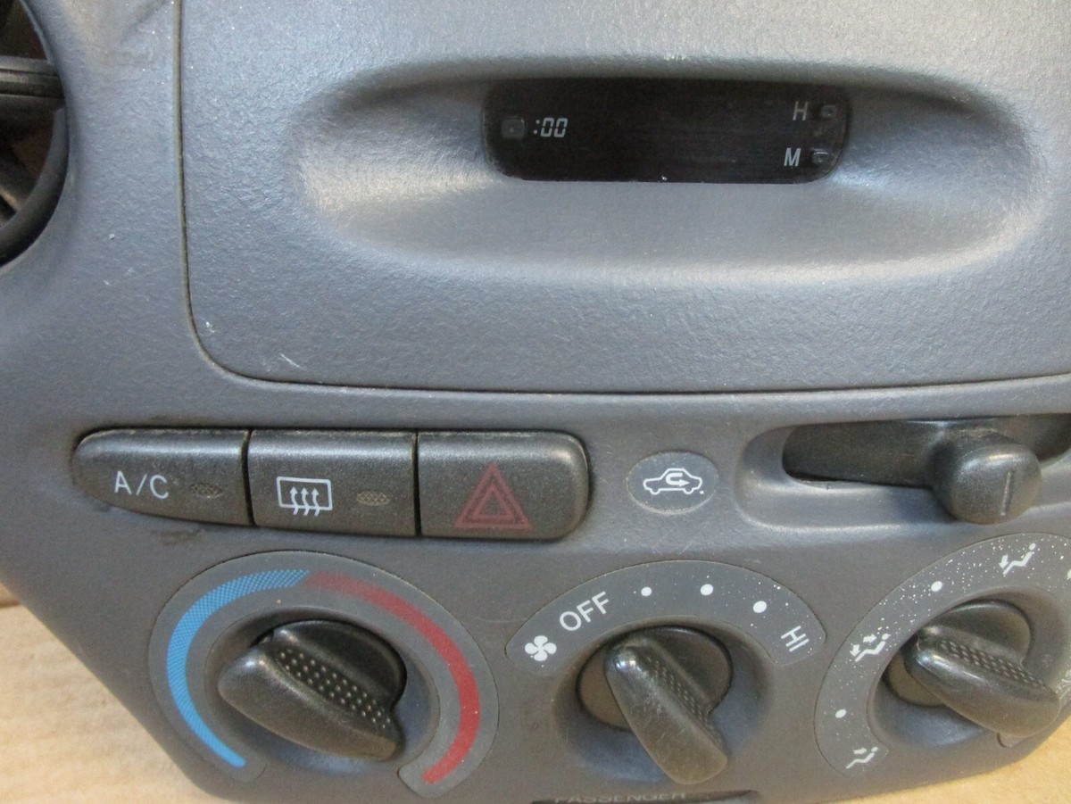 00-05 Toyota Echo Temperature Climate Control Dash A/C Heat