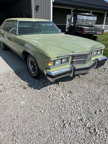 1975 Pontiac Bonneville - Picture 4 of 14