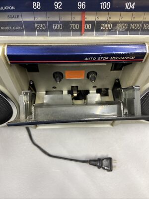 SANYO M 9800 Portable AM FM Stereo Radio Cassette Recorder