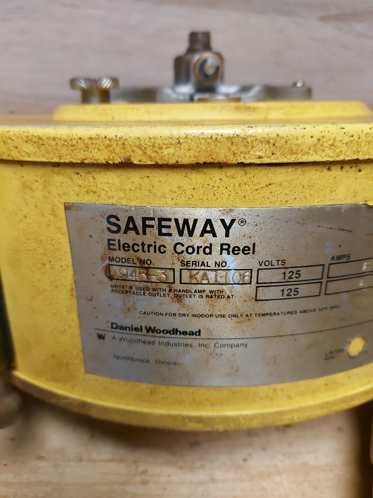 WOODHEAD AEROMOTIVE 9453 REEL WITH 35' EXTENTION CORD 125V, 6AMPS