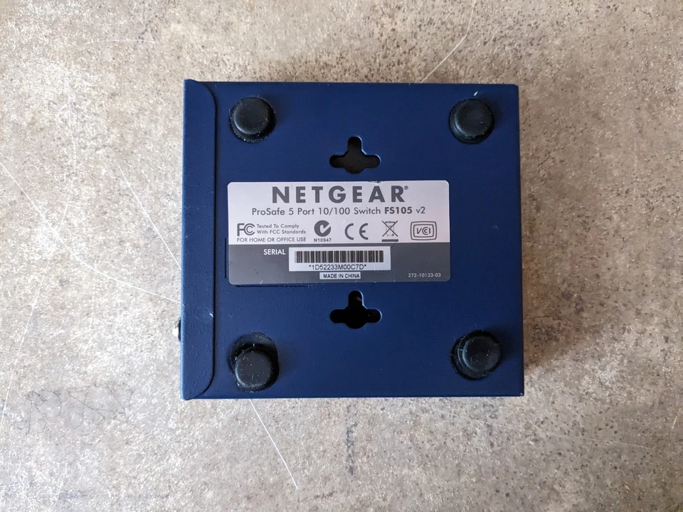 NETGEAR FS105V2 FAST ETHERNET SWITCH 10/100 MBPS 5 PORT F7-3(7) - Image 2 of 4