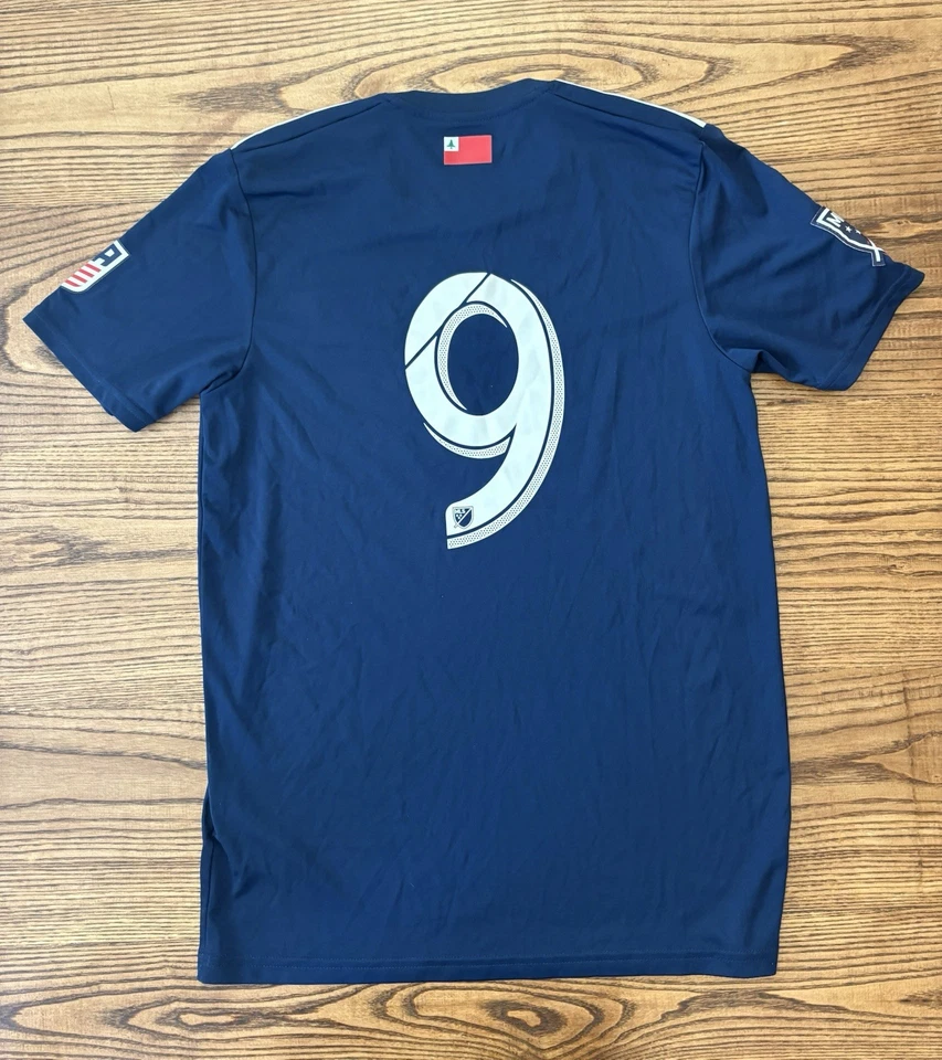 Adidas MLS New England Revolution 2018-2019 #9 Juan Fernando Jersey Size Medium - Image 2 of 4