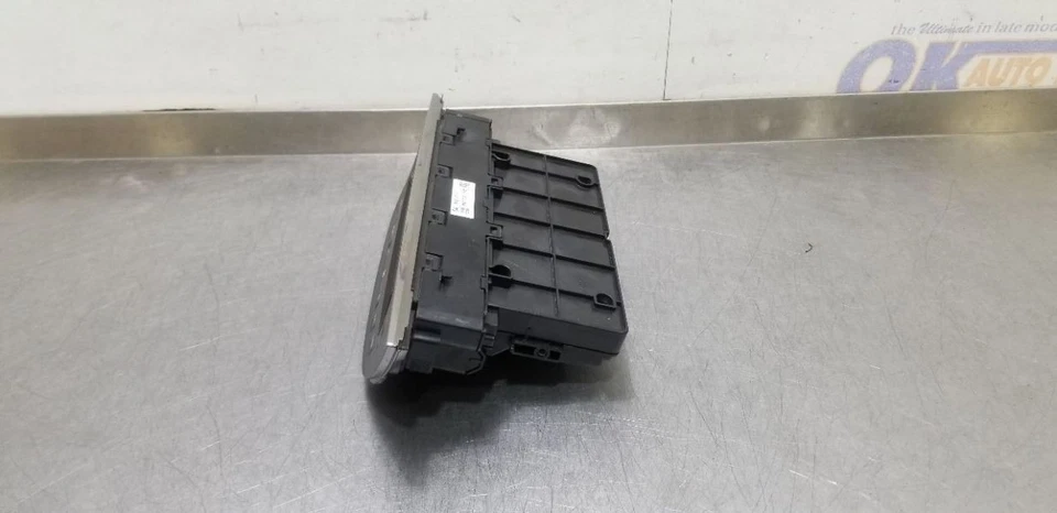 16 2016 TOYOTA AVALON OEM FRONT TEMPERATURE CONTROL 2 ZONE 5590007191 - Image 3 of 4