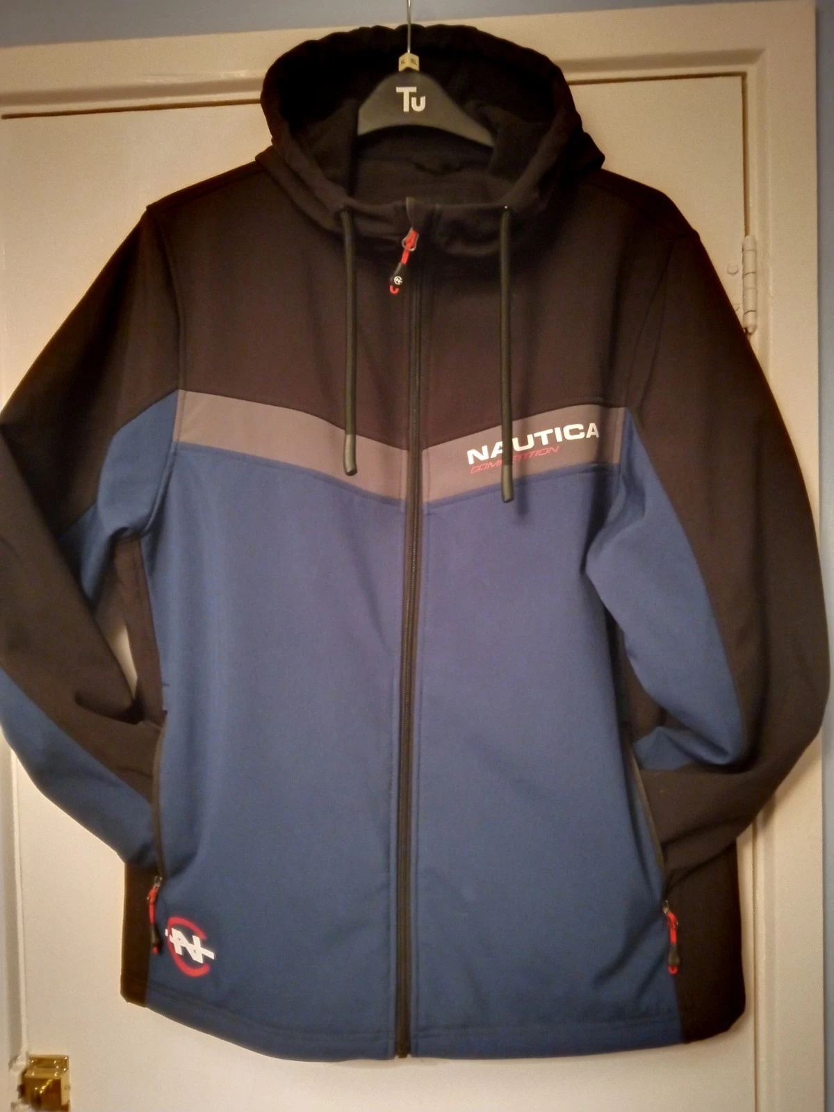 Mens waterproof/fleece lined hooded jacket by Nautica. Size XL VGC