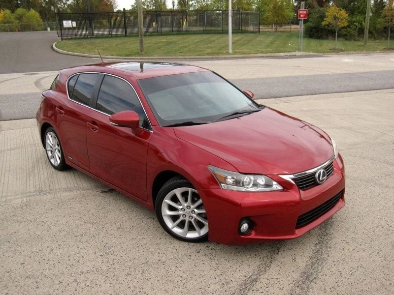 Sedã híbrido Lexus CT 200h 5dr 2013 - Imagem 2 de 4