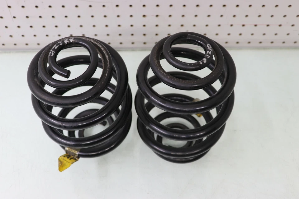 BMW Z3 2001 2,5 ROADSTER SUSPENSIÓN TRASERA MUELLE HELICOIDAL IZQUIERDA Y DERECHA 46 K MILLAS Foto 2 de 4