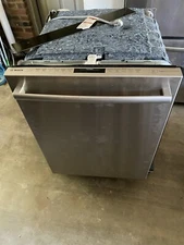 Bosch 800 series 24" Dishwasher SHXM78Z55N / 01 Stainless Steel / PICKUP ONLY