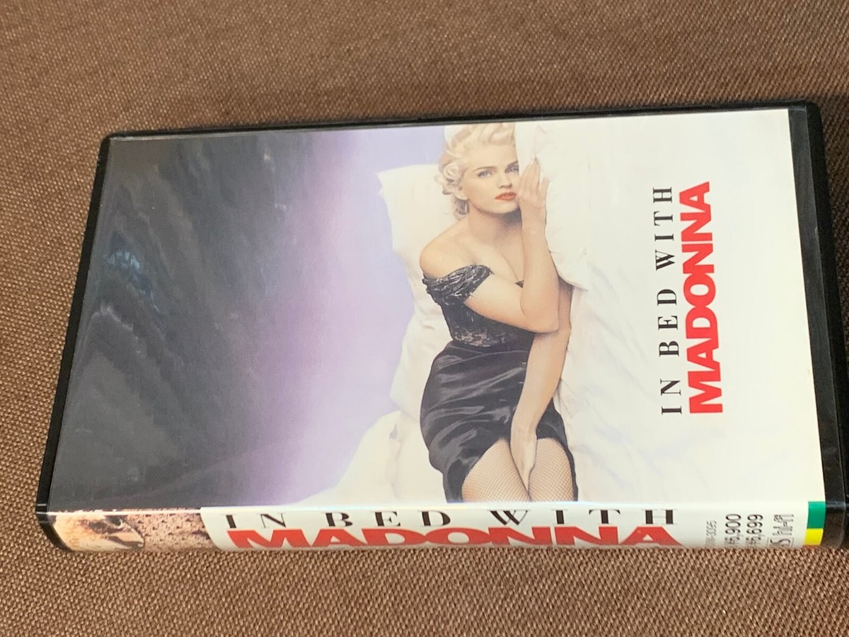 MADONNA In Bed With Madonna JAPAN NTSC VHS TOVW-3095 w/ fold-out