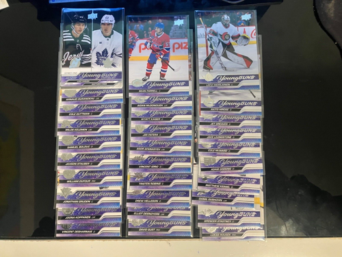 2023-24 UPPER DECK SERIES 1 YOUNG GUNS LOT OF 30 NO DOUBLES - Picture 1 of 4