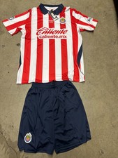Club Chivas de Guadalajara Jersey and Shorts. Playera y Shorts. New 2026-27.